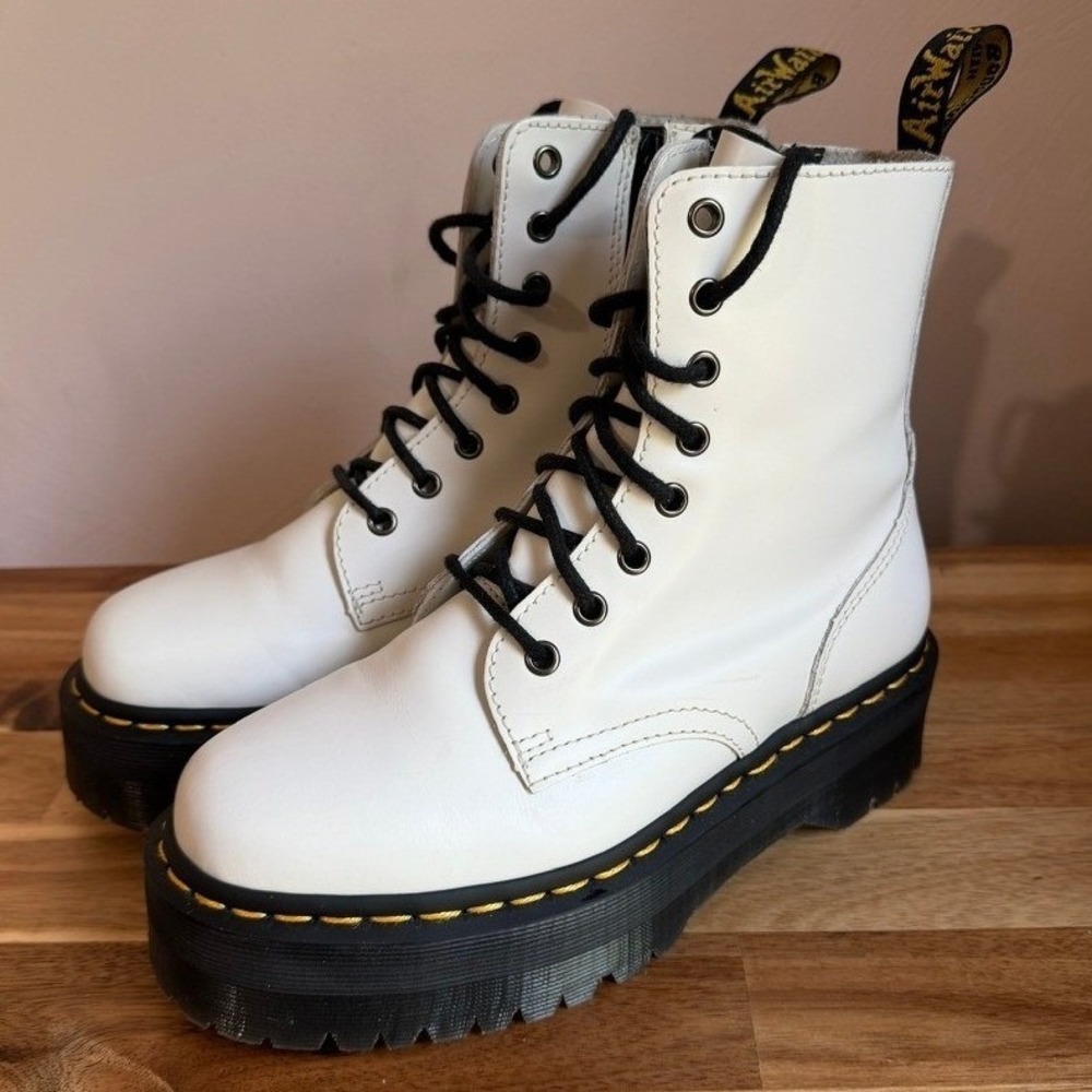Dr. Marten Jadon Boot Smooth Leather Platforms in White - Women's 7